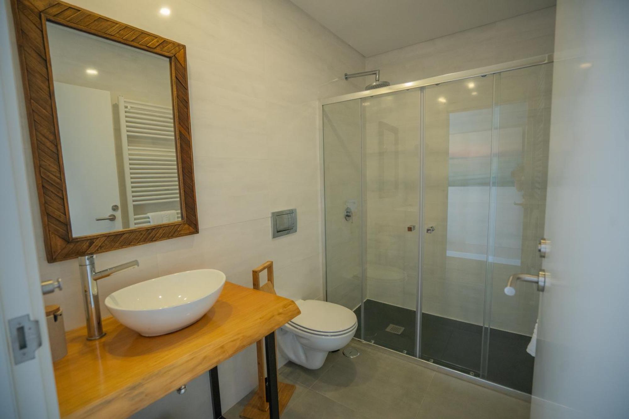 Lapoint Surf Camp Ericeira Hostel Exterior foto